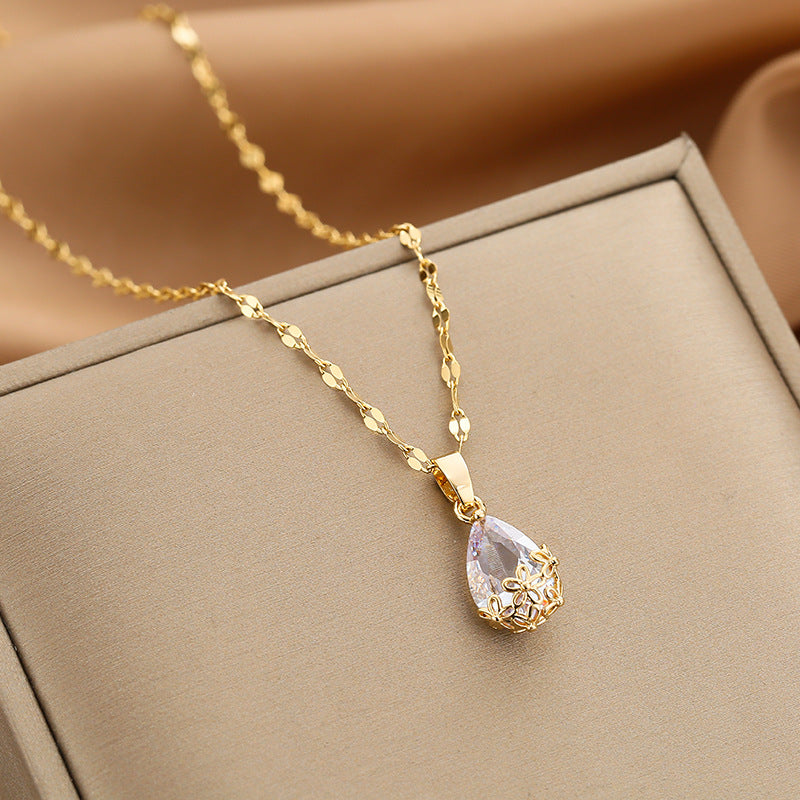 Cascada Shell Necklace